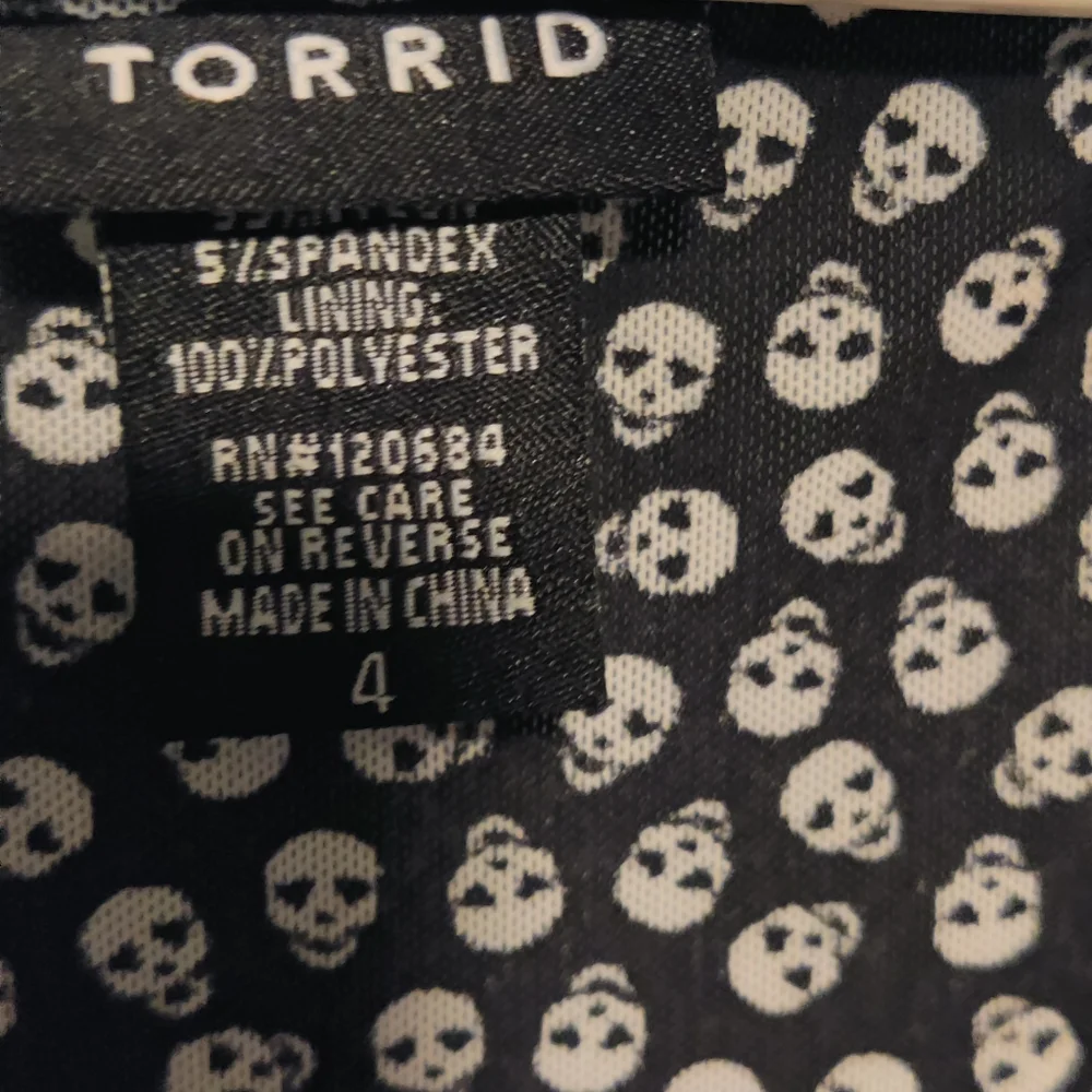 Skull Pattern Tank - Picture 7 of 11